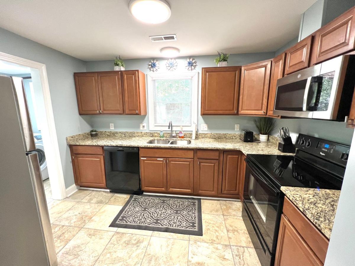 The Absolute Best Home Away From Home Pet Friendly!!! Wilmington Luaran gambar